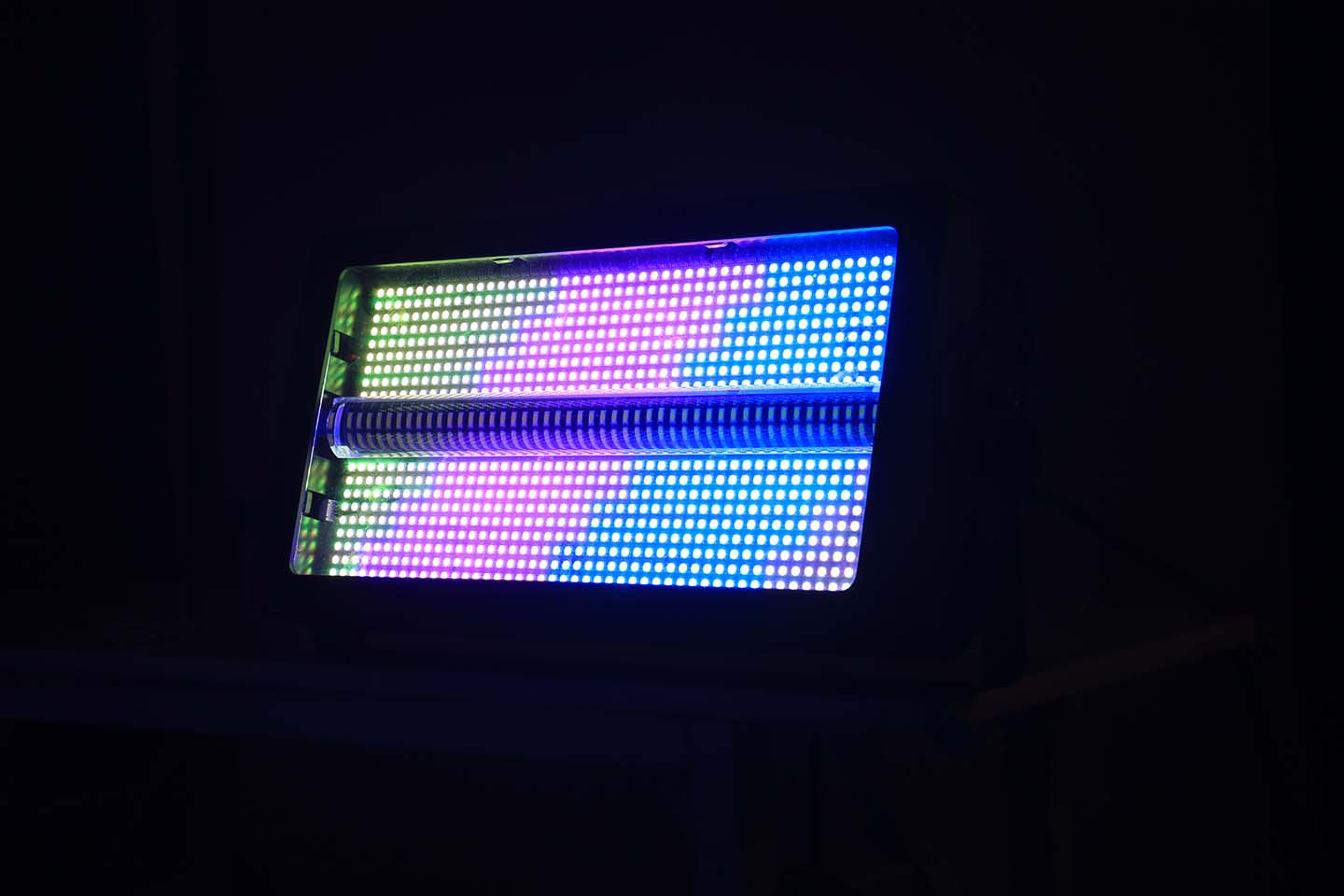 250W Full-Color Segmented Strobe Light Bar | 960 LEDs, 16-Segment, DMX512 – Stage & Event